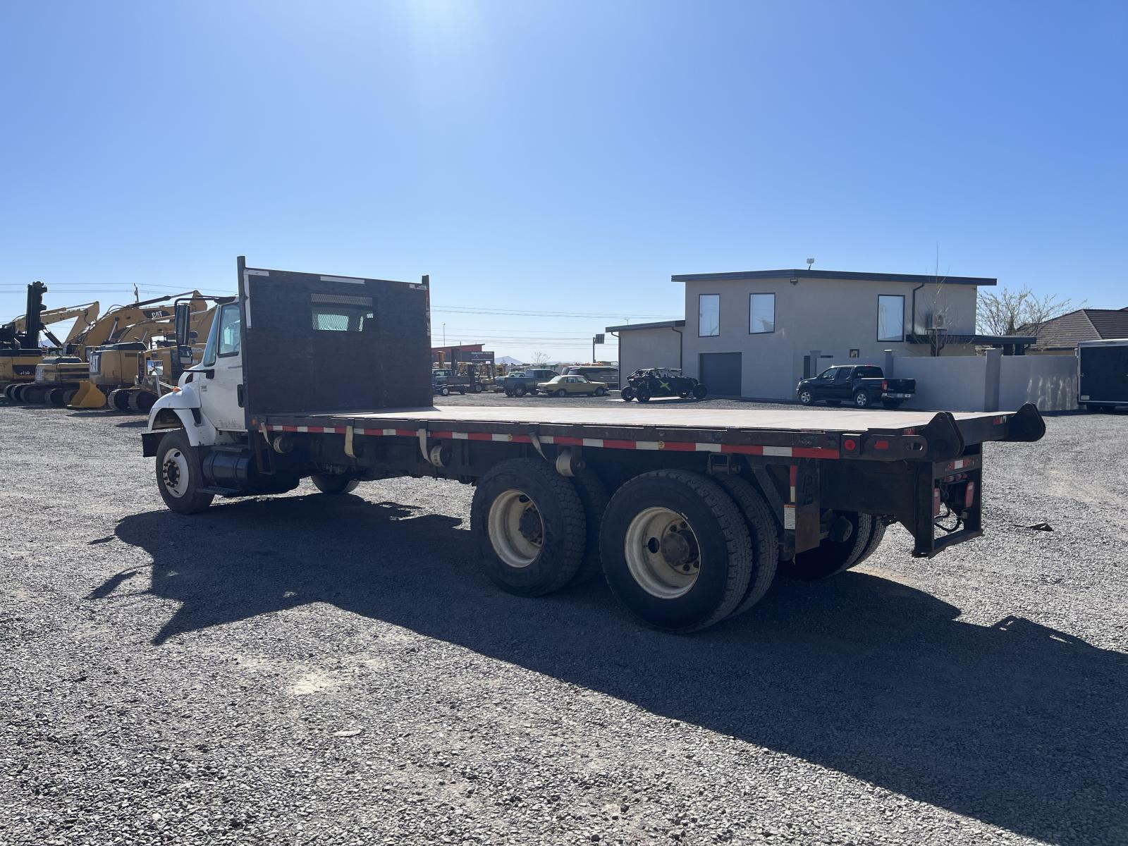 ./imagenes/INVOICE/2019/17406/CAMION PLATAFORMA INTERNATIONAL 7400 (12).JPG